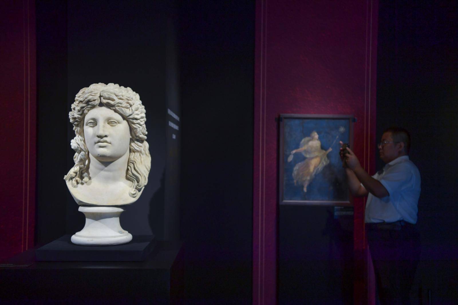 那不勒斯国家考古博物馆馆藏古希腊古罗马珍品亮相