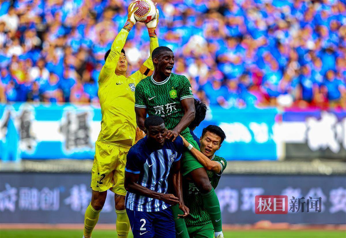 0：1，武汉三镇队新赛季首个主场不敌北京国安