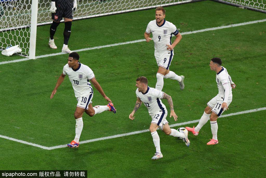 欧洲杯-贝林厄姆头槌破门 英格兰半场1-0塞尔维亚