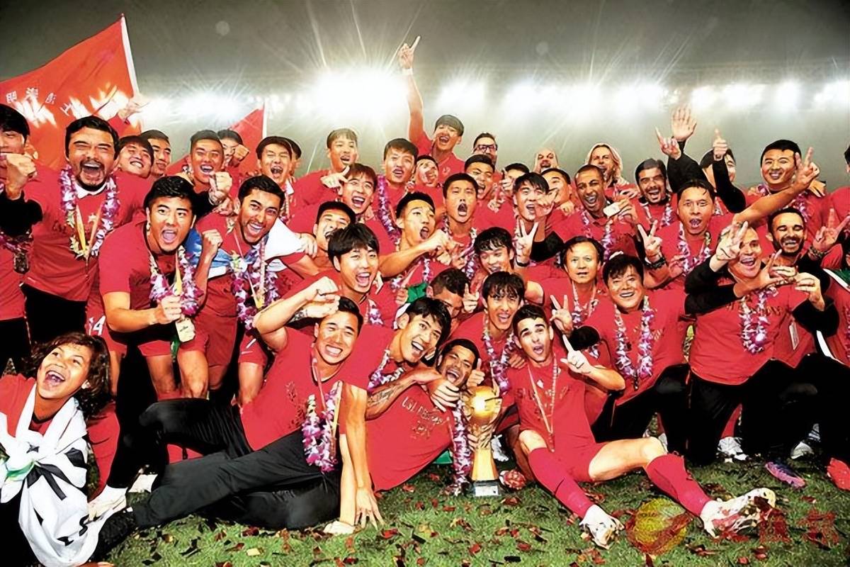 上海双雄依然是中超球员第一选择 不仅拿钱多 而且还可以捧杯