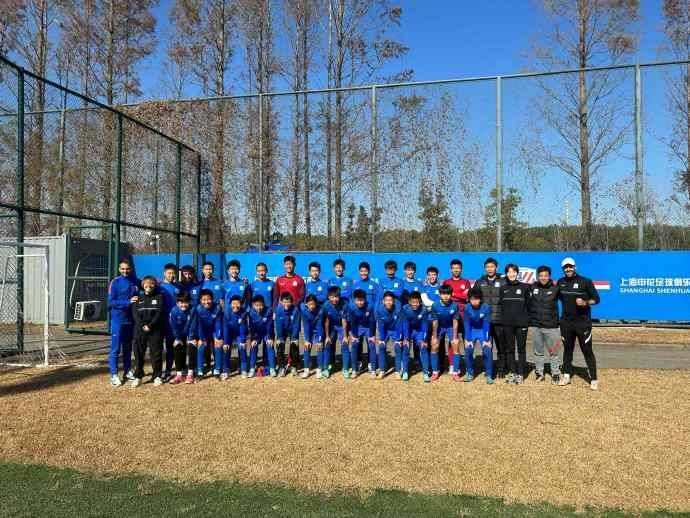 上海申花获上海市青少年俱乐部联赛（U14组）冠军