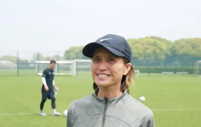 前女足主教练：中国女足球员收入提高 取胜欲却下降