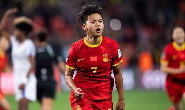 亚运女足赛：火力汹涌，中国女足饱和打击乌兹别克斯坦