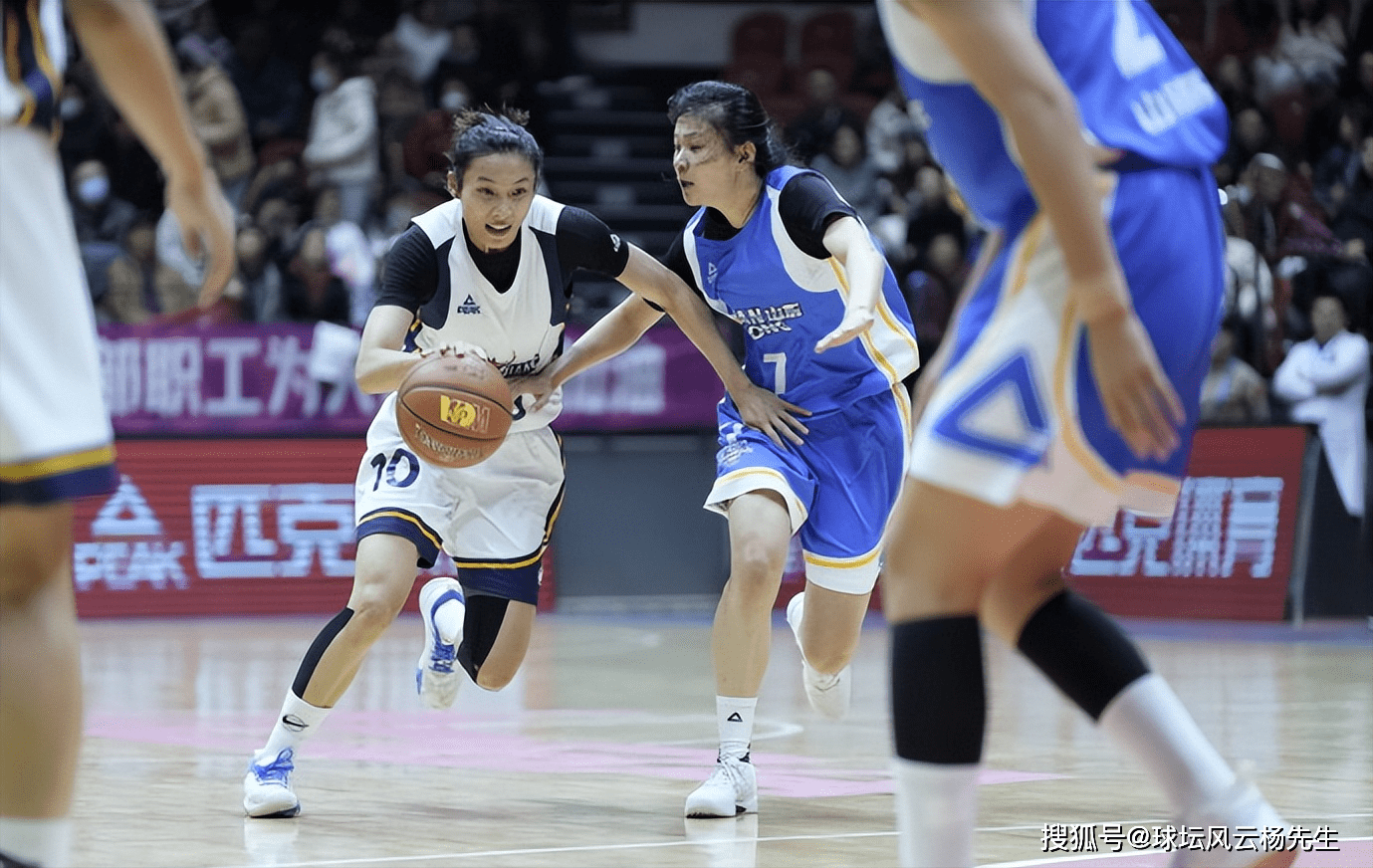 WCBA常规赛，新疆女篮78-64山东女篮，连胜收割眼球