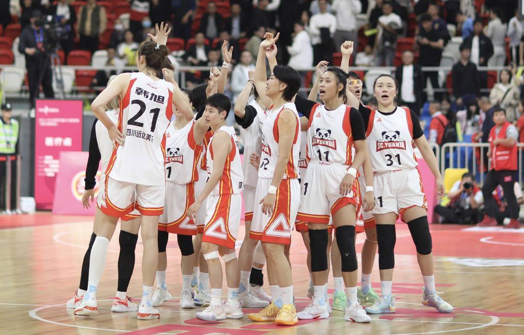 戴上总冠军戒指 四川女篮取得WCBA新赛季开门红