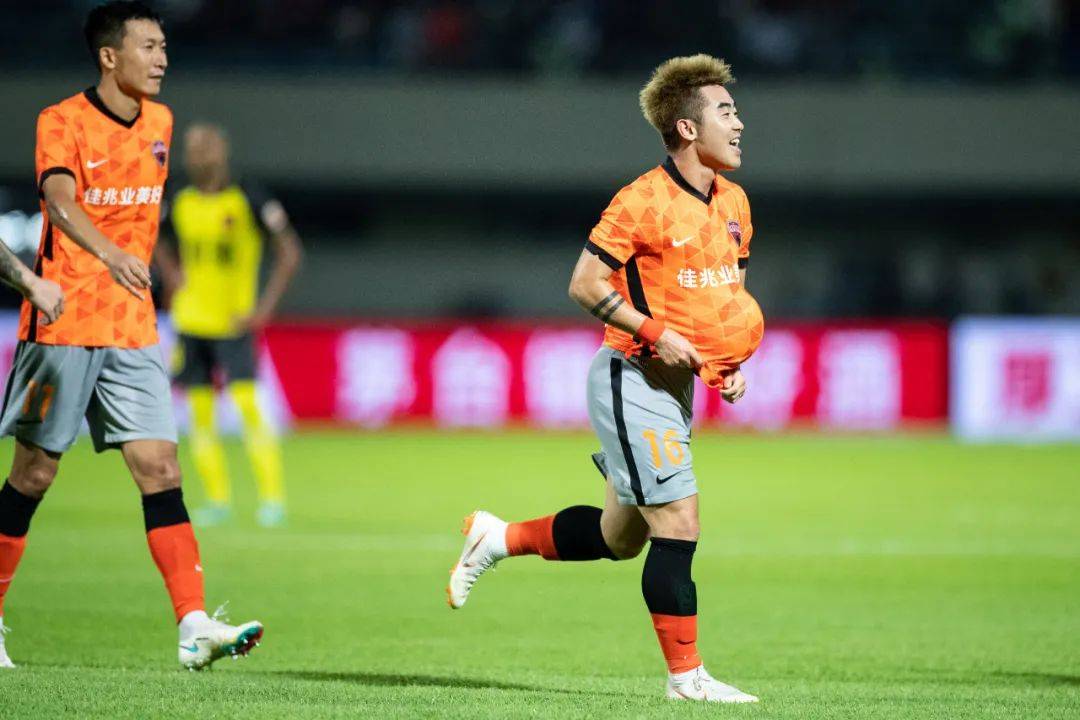 沧州雄狮迎来重磅引援 曾是中超的U23射手王 徐根宝得意弟子