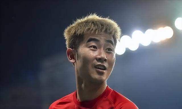 沧州雄狮引进曾获中超U23射手王的新援，徐根宝培养的才俊郑达伦