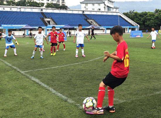 “浦乐杯”全国青少年足球邀请赛收官 500余名青少年踢足球过暑假